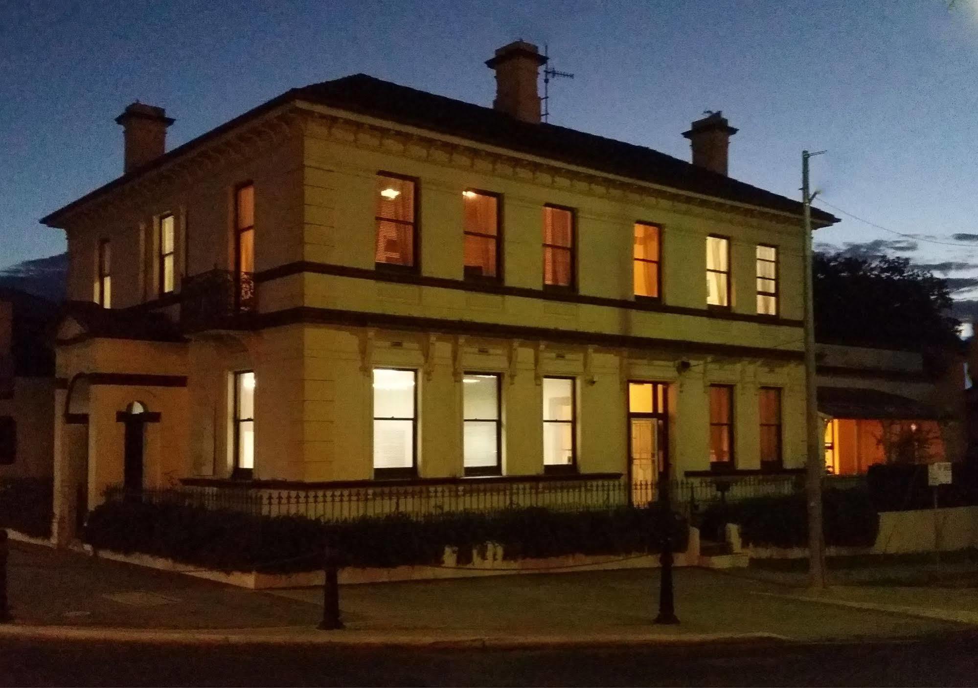 The Bank Guesthouse Glen Innes Eksteriør bilde
